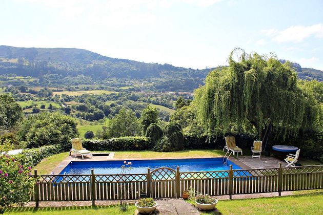 Foto 1 de Xalet en venda a Baldornon de 5 habitacions amb terrassa i piscina