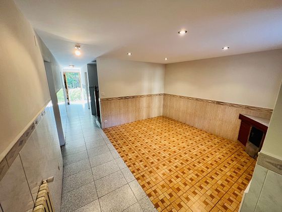 Foto 2 de Casa en venda a avenida Príncipe de Asturias de 3 habitacions amb piscina i calefacció