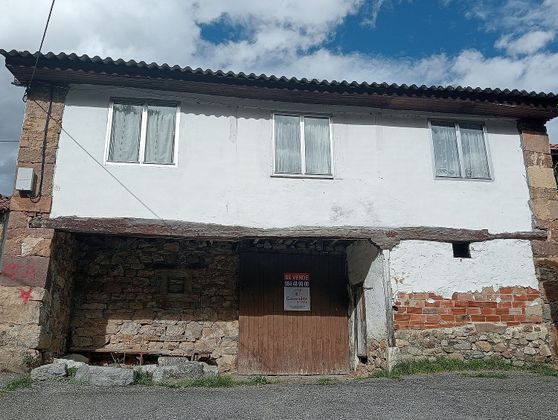Foto 2 de Casa en venda a calle Santa Maria de Trespeñes de 4 habitacions amb garatge