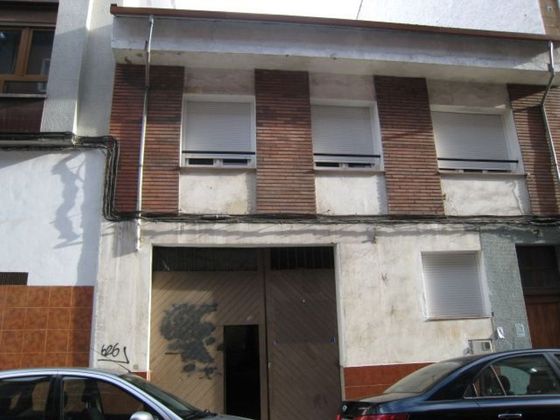 Foto 1 de Casa adossada en venda a calle Gamboa de 3 habitacions amb terrassa i garatge