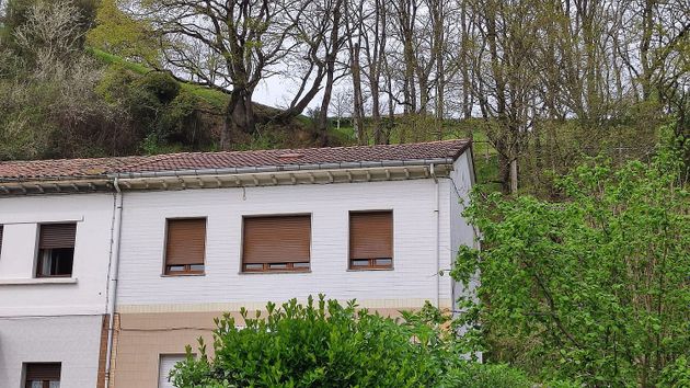 Foto 2 de Casa rural en venda a calle Caserio Figarona de 3 habitacions amb terrassa i jardí