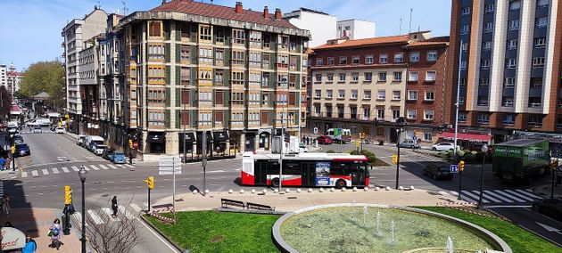 Foto 2 de Alquiler de piso en Centro - Gijón de 4 habitaciones con terraza y garaje
