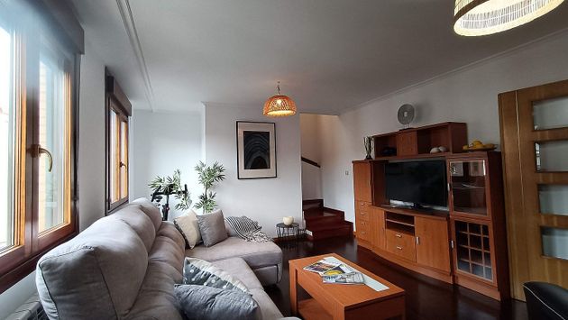 Foto 1 de Dúplex en venta en Veriña de 2 habitaciones con garaje y calefacción