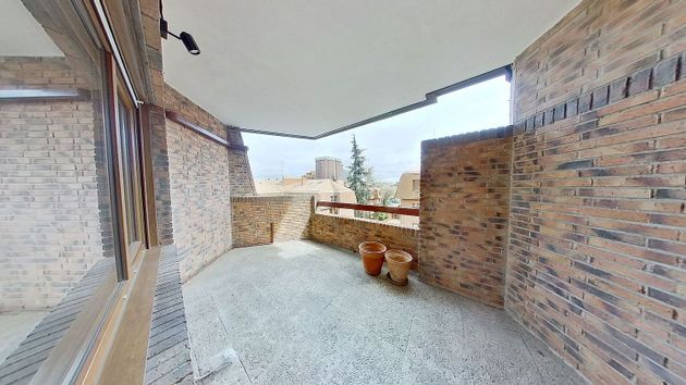 Foto 2 de Piso en alquiler en Nueva España de 4 habitaciones con terraza y piscina