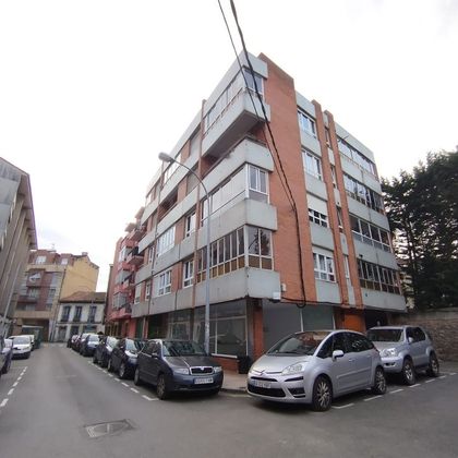 Foto 1 de Pis en venda a Villaviciosa - Amandi de 4 habitacions amb terrassa i balcó