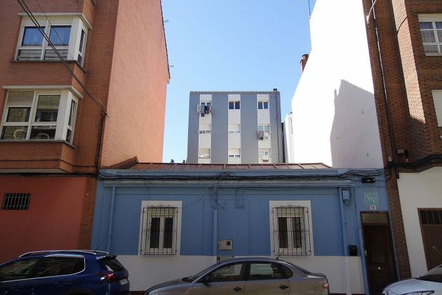 Foto 1 de Edifici en venda a calle San Gabriel de 197 m²