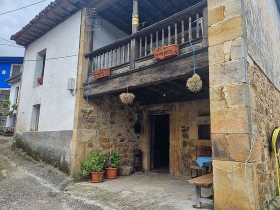 Foto 1 de Casa en venda a calle Inguanzo de 3 habitacions amb terrassa i balcó