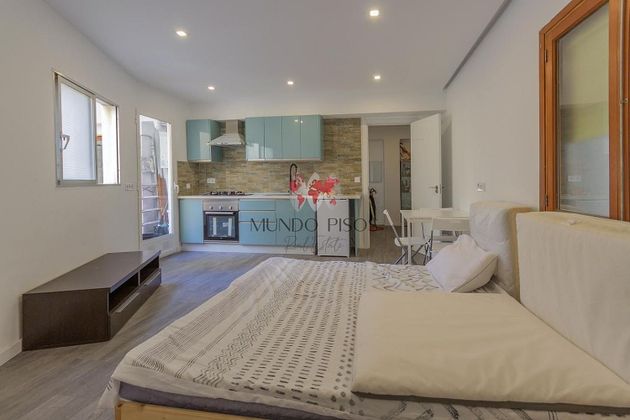 Foto 2 de Piso en venta en Marquès de la Fontsanta - Pere Garau de 2 habitaciones con balcón y aire acondicionado