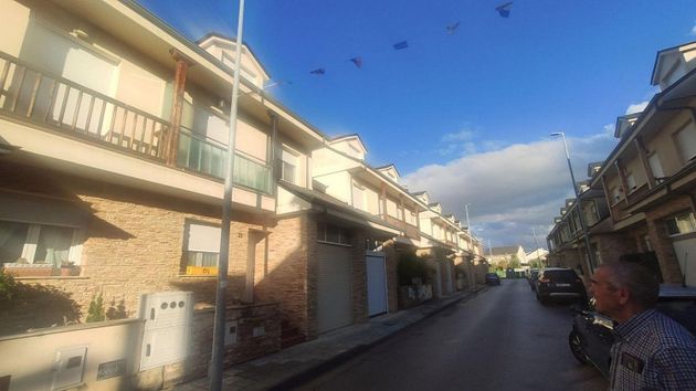 Foto 1 de Casa adossada en venda a Camponaraya de 2 habitacions amb garatge i balcó