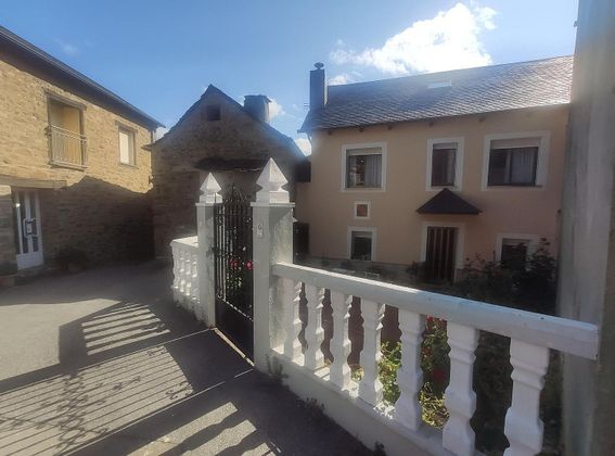 Foto 2 de Casa rural en venta en Torre del Bierzo de 6 habitaciones con terraza y jardín