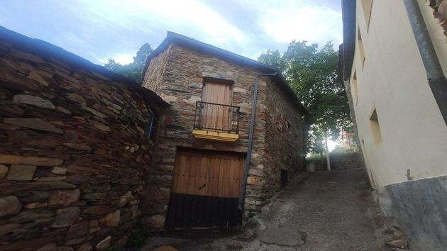 Foto 2 de Casa en venda a Palacios del Sil de 5 habitacions amb garatge i balcó