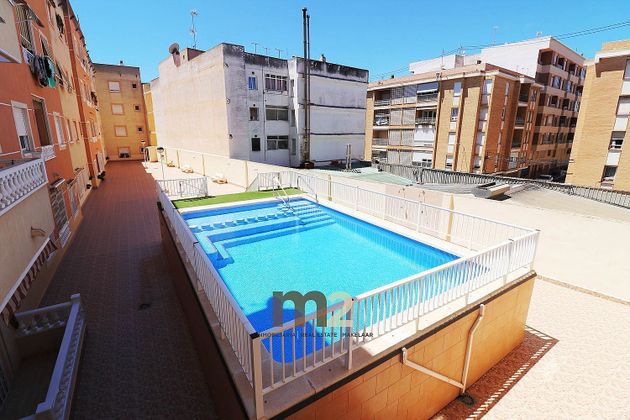 Foto 2 de Piso en venta en Las Viñas de 3 habitaciones con terraza y piscina