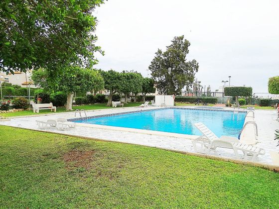 Foto 1 de Casa en venda a Urbanizaciones de 2 habitacions amb terrassa i piscina