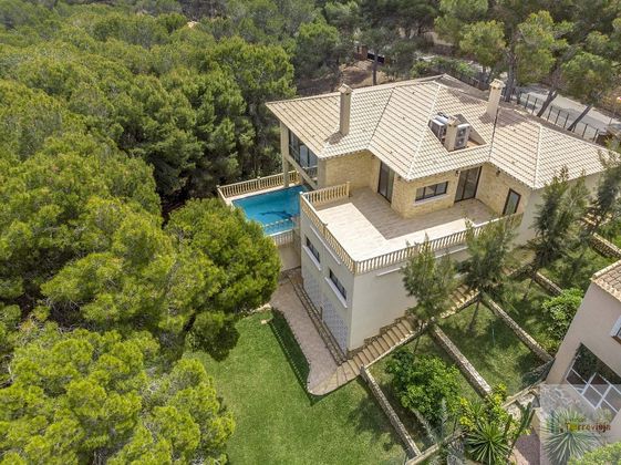 Foto 1 de Casa rural en venda a Dehesa de Campoamor - La Regia - Aguamarina de 4 habitacions amb terrassa i piscina