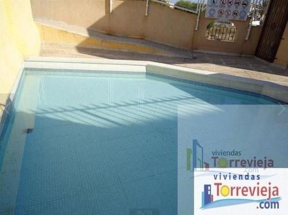 Foto 2 de Dúplex en venda a Playa Flamenca - Punta Prima de 3 habitacions amb terrassa i piscina