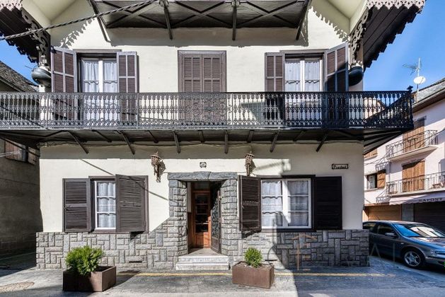 Foto 2 de Casa adossada en venda a calle De Piedat de 5 habitacions amb balcó i calefacció
