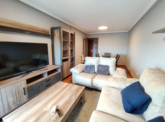 Foto 1 de Pis en venda a calle Alcarria de 4 habitacions amb terrassa i garatge