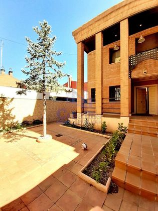 Foto 2 de Venta de casa en San Roque-Concordia-Adoratrices de 5 habitaciones con terraza y garaje