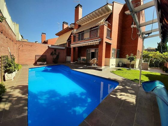 Foto 1 de Venta de casa en San Roque-Concordia-Adoratrices de 6 habitaciones con terraza y piscina
