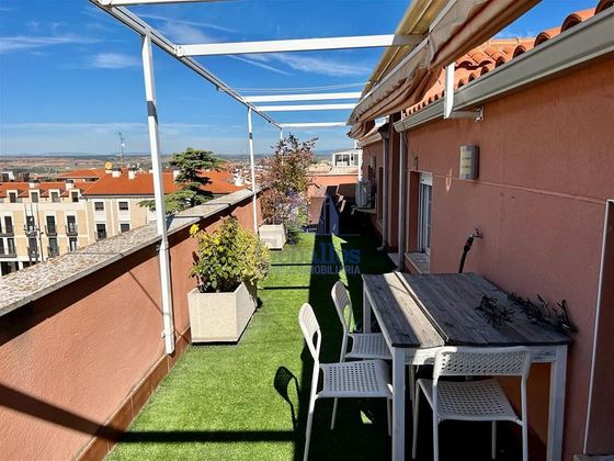 Foto 2 de Pis en venda a Casco Histórico de 6 habitacions amb terrassa i balcó