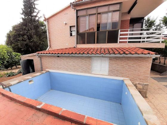 Foto 1 de Casa en venda a Piera de 5 habitacions amb piscina i jardí