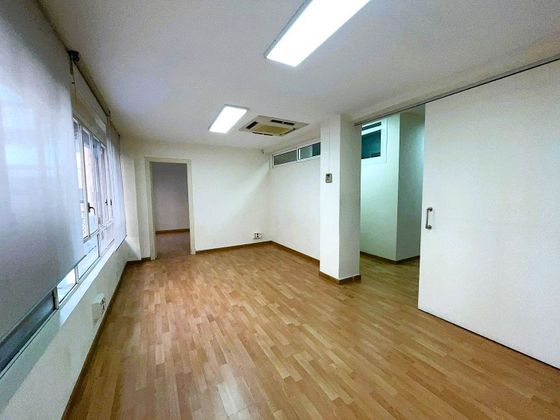 Foto 2 de Oficina en lloguer a calle Andrés Baquero de 171 m²