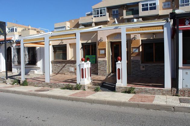Foto 2 de Local en venta en calle Sierra Nevada con terraza