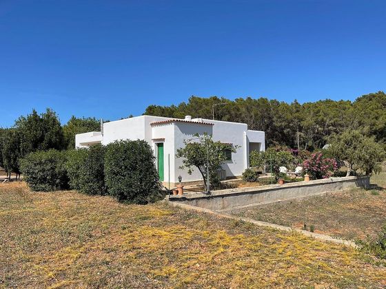 Foto 1 de Casa en venta en Sant Joan de Labritja de 5 habitaciones con terraza y piscina