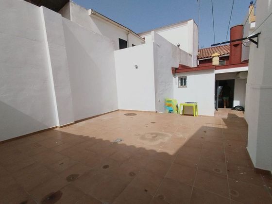 Foto 1 de Casa en venda a Salteras de 4 habitacions i 140 m²