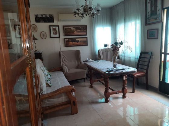 Foto 2 de Casa en venda a Valencina de la Concepción de 4 habitacions amb terrassa i aire acondicionat