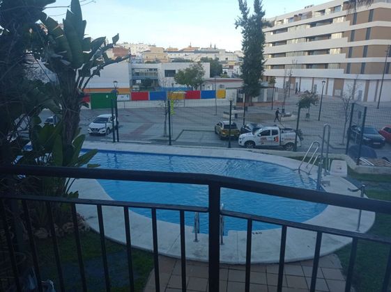 Foto 2 de Piso en venta en Aljamar de 3 habitaciones con terraza y piscina