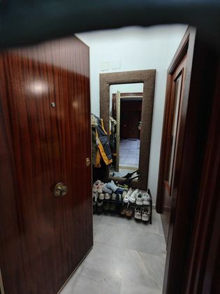 Foto 2 de Pis en venda a Gelves de 2 habitacions amb garatge i aire acondicionat