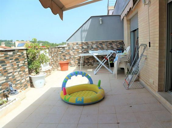 Foto 1 de Àtic en venda a Monserrat de 3 habitacions amb terrassa i garatge