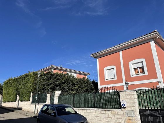 Foto 2 de Casa en venda a Modúbar de la Emparedada de 4 habitacions amb terrassa i garatge