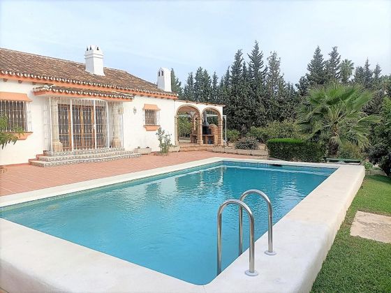 Foto 1 de Casa rural en venta en Pinos de Alhaurín - Periferia de 4 habitaciones con terraza y piscina