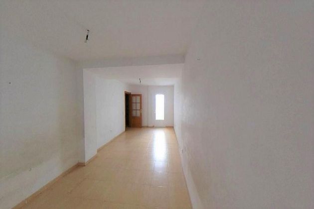 Foto 2 de Venta de piso en Roquetas Centro de 2 habitaciones con terraza y ascensor