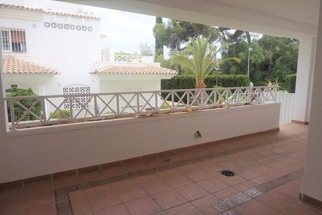 Foto 1 de Pis en venda a Los Monteros - Bahía de Marbella de 1 habitació amb terrassa i piscina