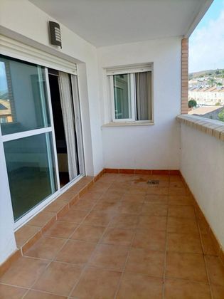 Foto 1 de Piso en alquiler en Torre de Benagalbón de 2 habitaciones con terraza y ascensor