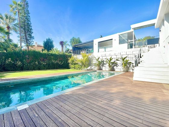 Foto 1 de Casa en venta en Elviria de 4 habitaciones con terraza y piscina