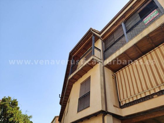 Foto 2 de Pis en venda a calle El Barrio de 3 habitacions amb terrassa i garatge