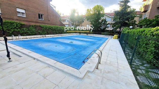 Foto 1 de Piso en venta en Casco Antiguo de 3 habitaciones con terraza y piscina