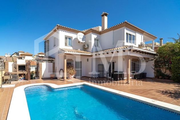 Foto 2 de Xalet en venda a Viña Málaga de 3 habitacions amb terrassa i piscina