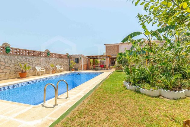 Foto 1 de Xalet en venda a Caleta de Vélez de 5 habitacions amb terrassa i piscina