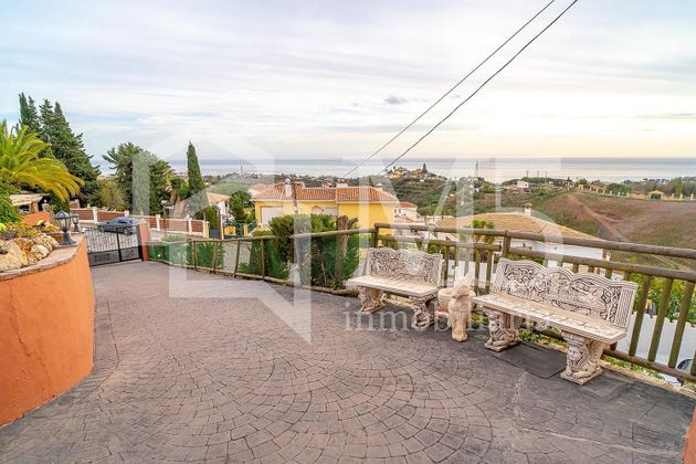 Foto 2 de Xalet en venda a Benajarafe – Almayate de 9 habitacions amb terrassa i piscina