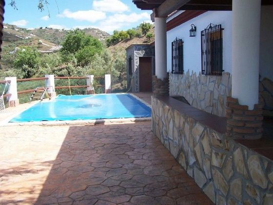 Foto 1 de Casa rural en venda a Cómpeta de 4 habitacions amb terrassa i piscina