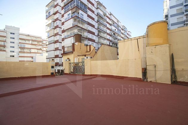 Foto 1 de Xalet en venda a Poniente-Faro de 6 habitacions amb terrassa