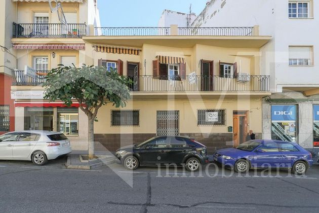 Foto 2 de Xalet en venda a Centro Ciudad - El Carmen de 4 habitacions amb terrassa i balcó