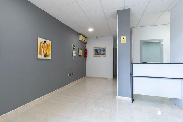 Foto 2 de Alquiler de local en Zona Avenida Alta - Auditorio de 130 m²