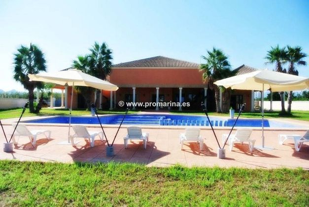 Foto 1 de Chalet en venta en El Puerto de 5 habitaciones con terraza y piscina