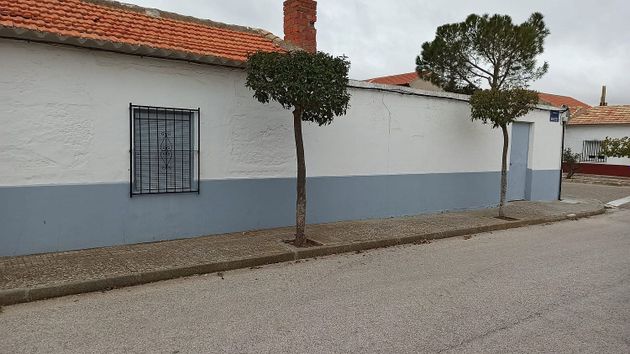 Foto 2 de Xalet en venda a Arenales de San Gregorio de 3 habitacions amb terrassa i jardí